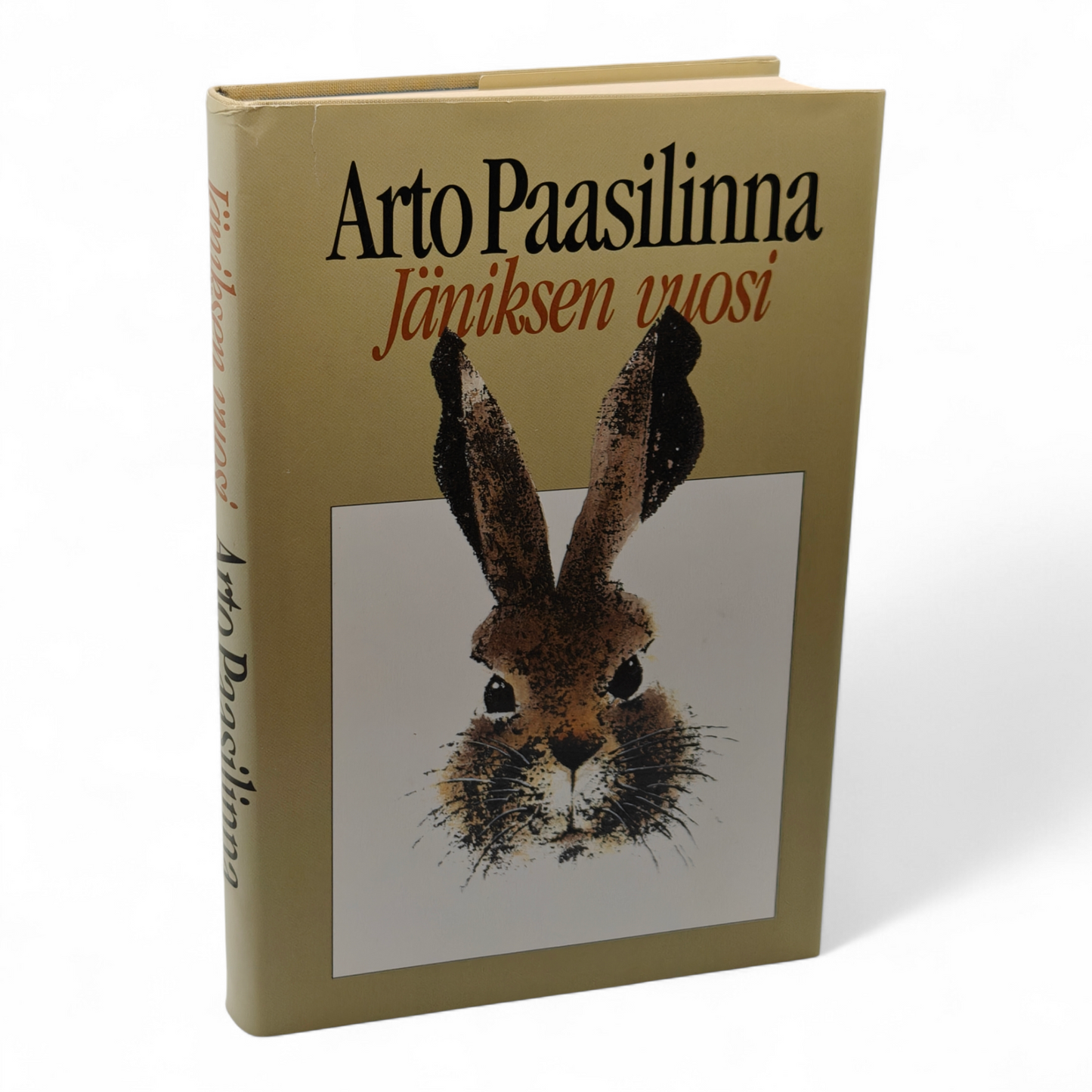 Jäniksen vuosi, Arto Paasilinna
